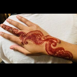 Meet your Posher, Saba